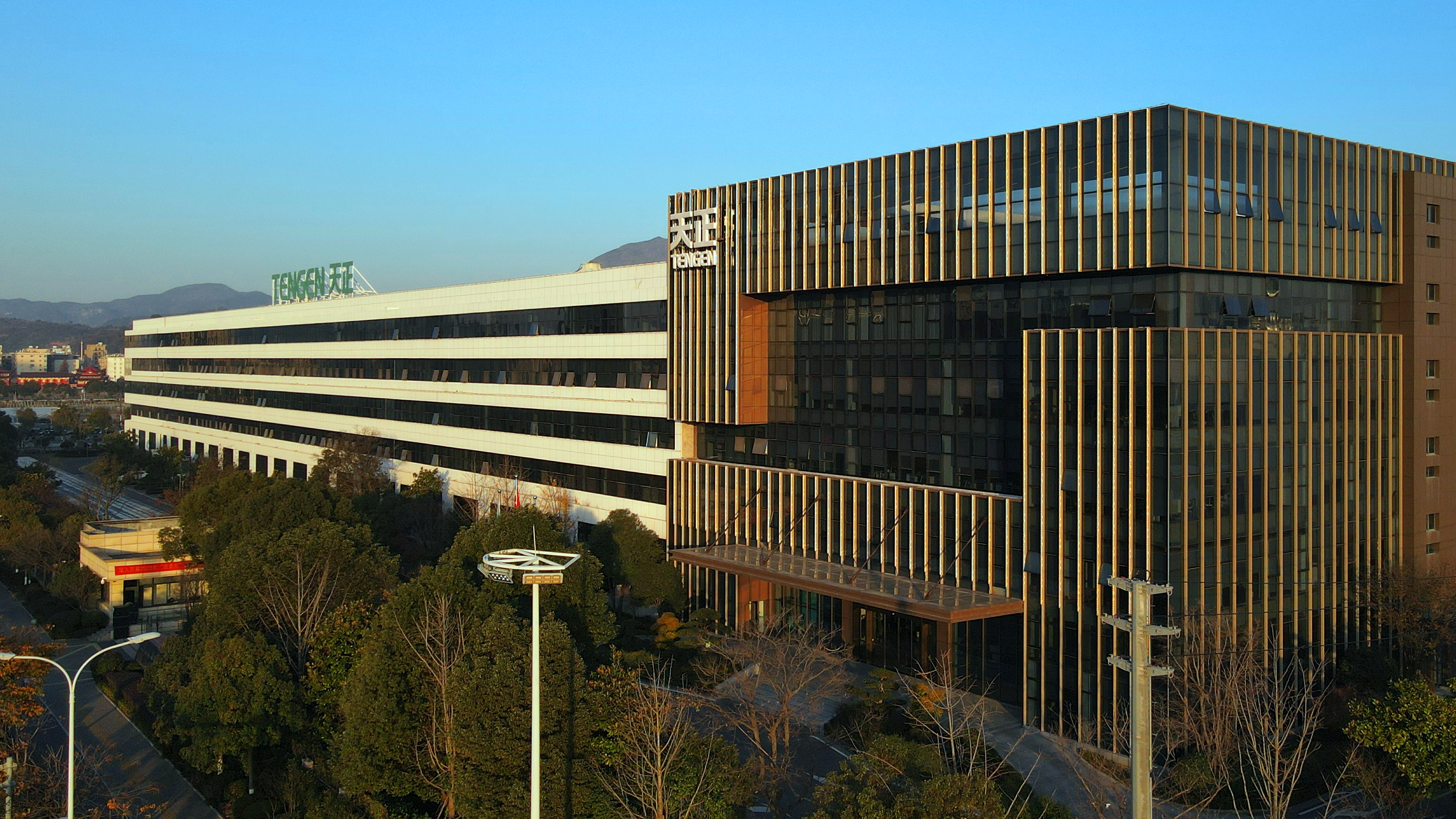 位列榜首！凯发天生一触即发获评“最美工厂”荣誉